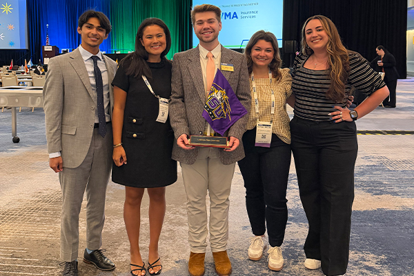 DVM students at AVMA conference